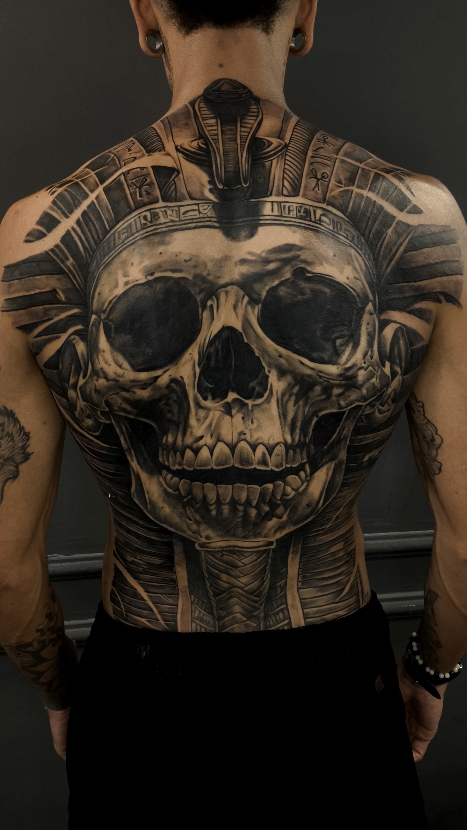 tattoagem egipicia em
            mumia