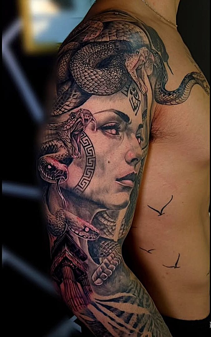 tattoagem da medusa da mitologia grega
